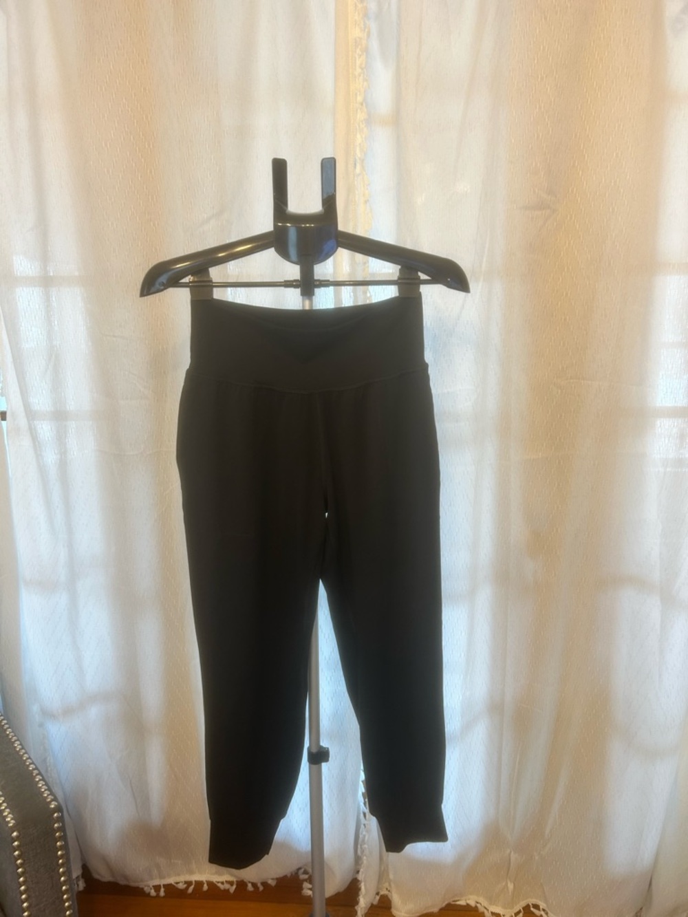 Athleta Women’s Black Activewear Joggers.